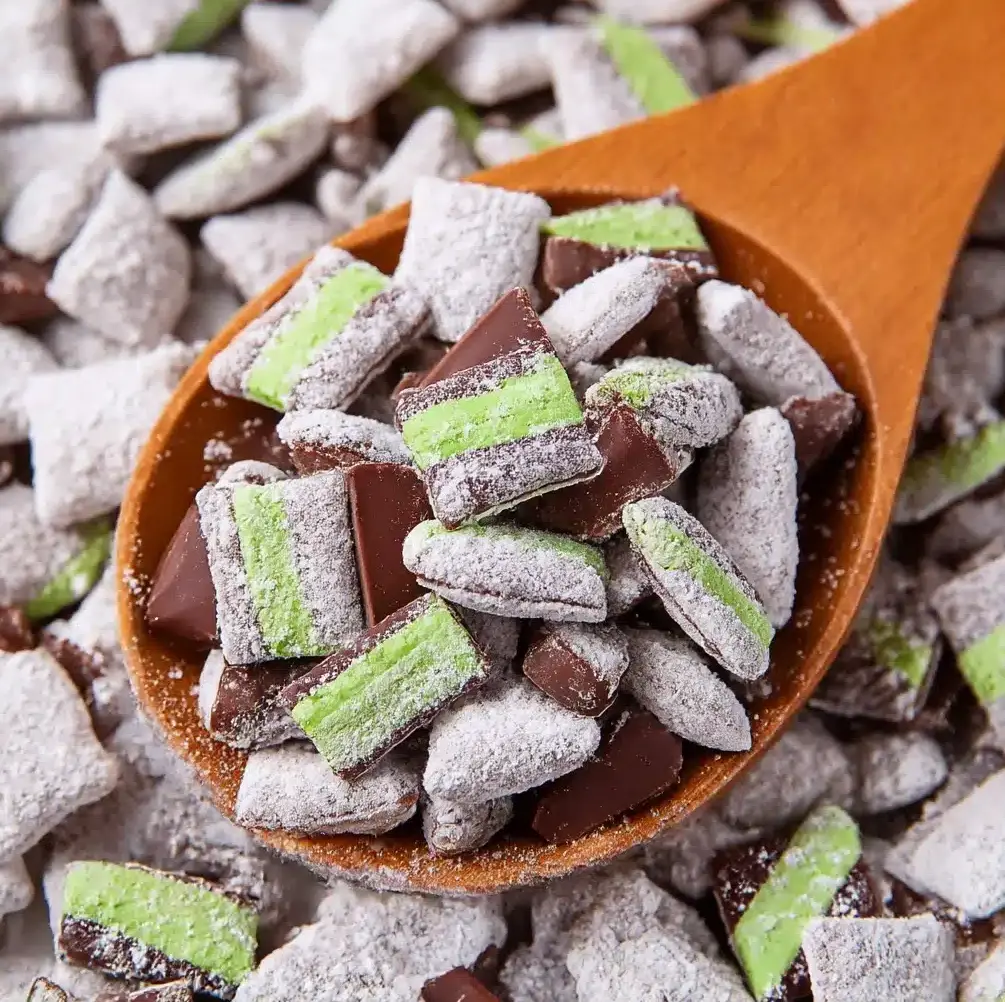 Mint Chocolate Puppy Chow Recipe